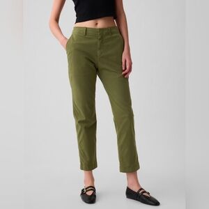 NWT Gap Olive Green Downtown Kahki Cropped Pants Size 2 Petite